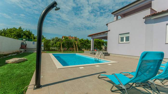 Villa Tea with swimming pool and playground for children, 5