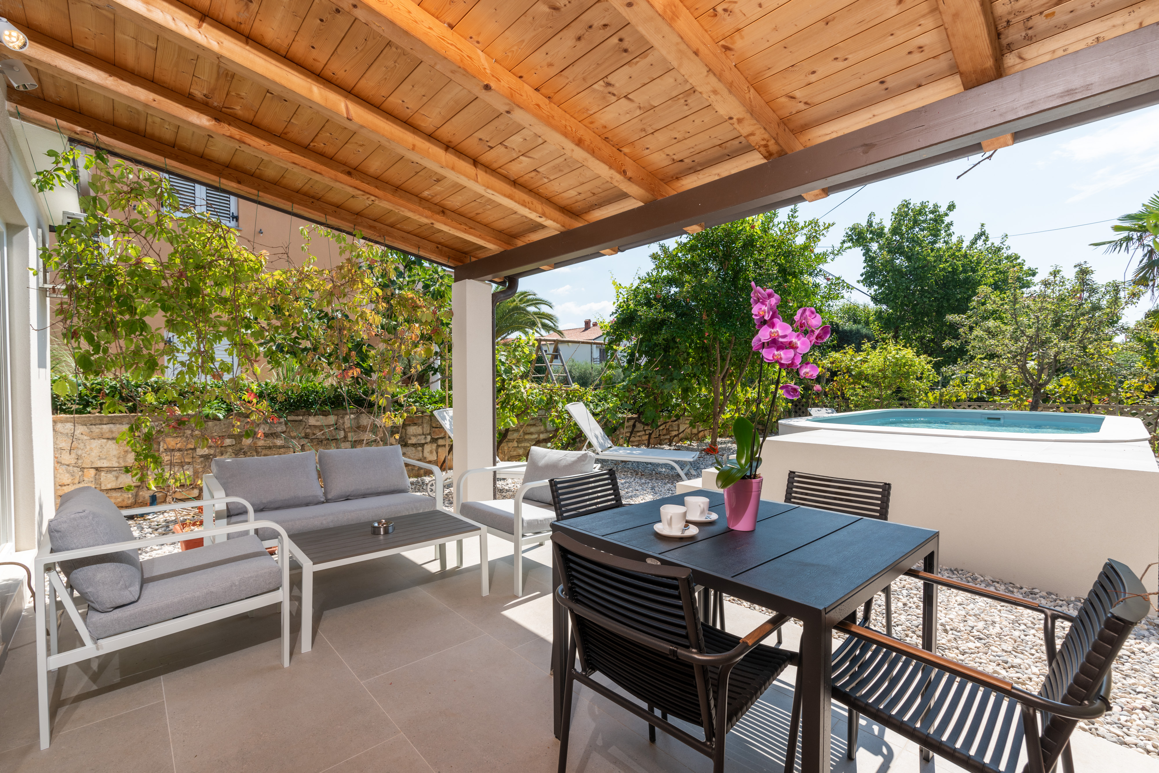 Villa Alis for three people with outdoor pool
