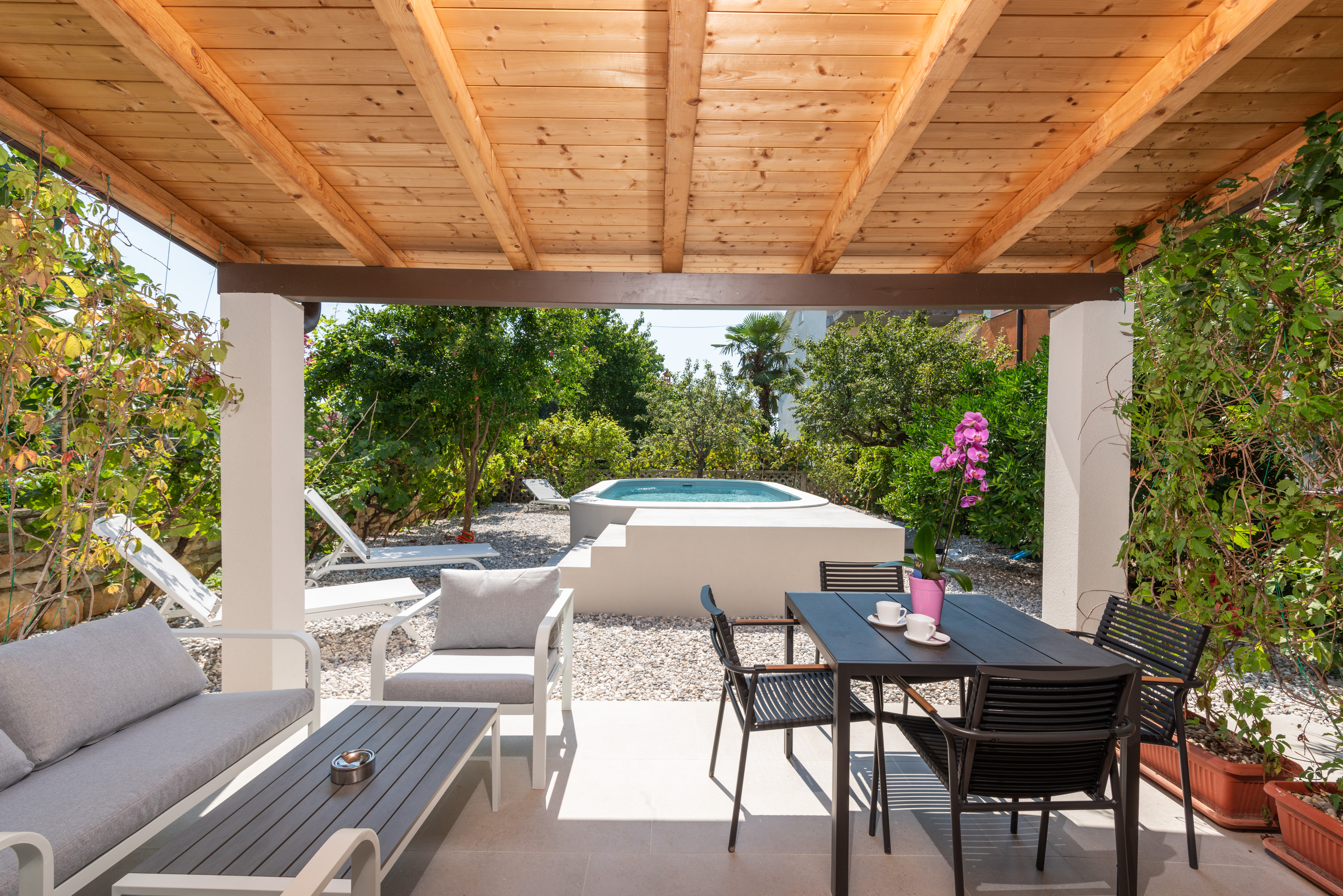 Villa Alis for three people with outdoor pool