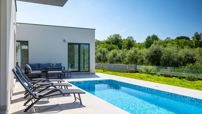 Modern Villa Vivre for 8 people with a private pool, 16