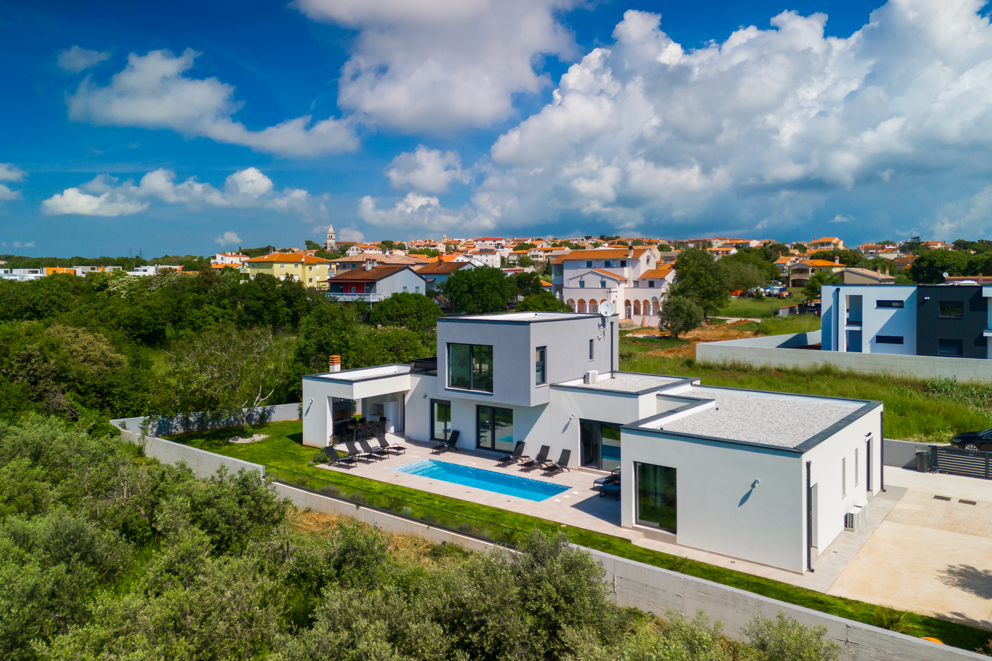 Das moderne Vila Vivre besteht aus 8 Zimmern mit privatem Pool