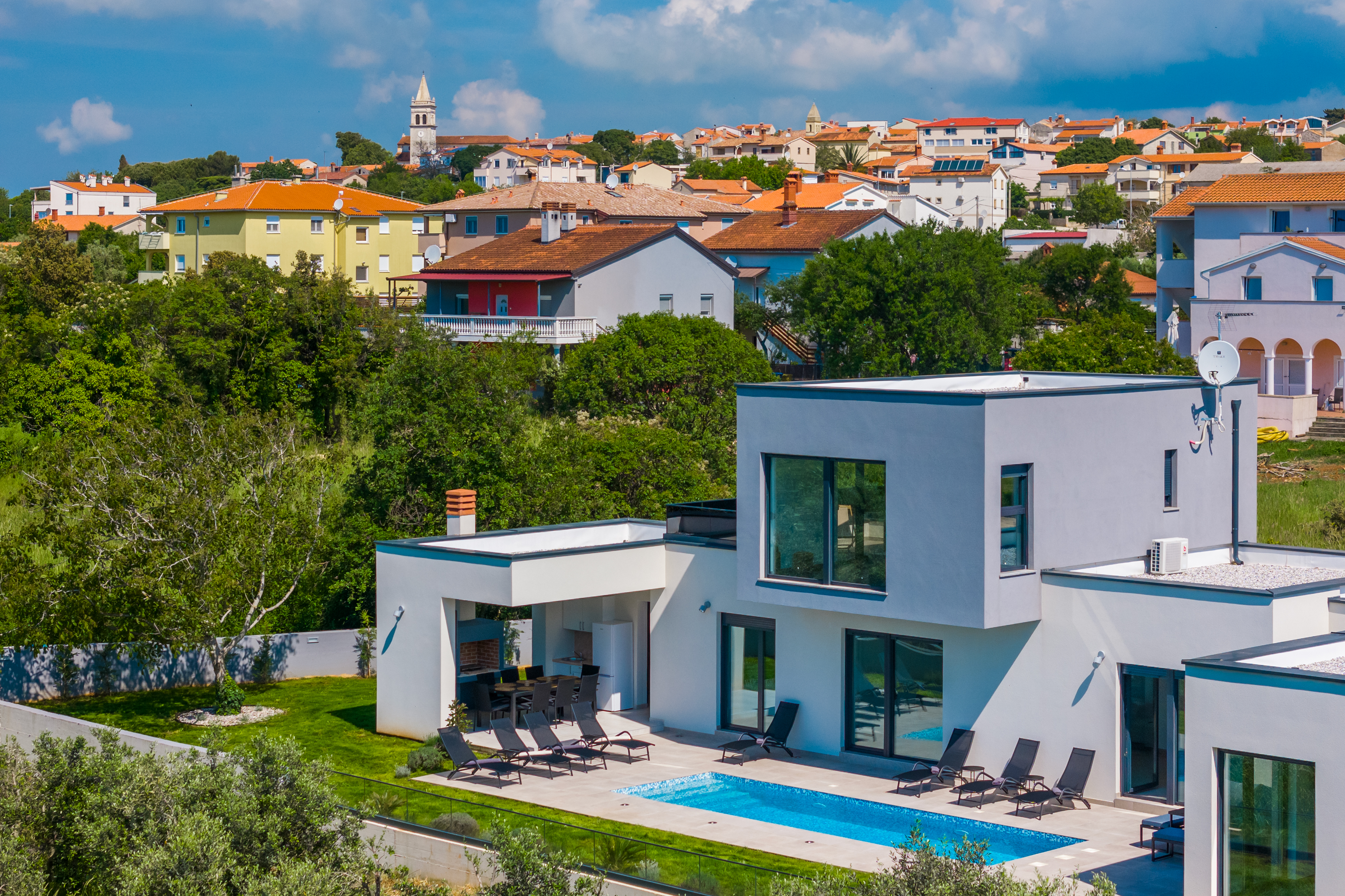 Das moderne Vila Vivre besteht aus 8 Zimmern mit privatem Pool