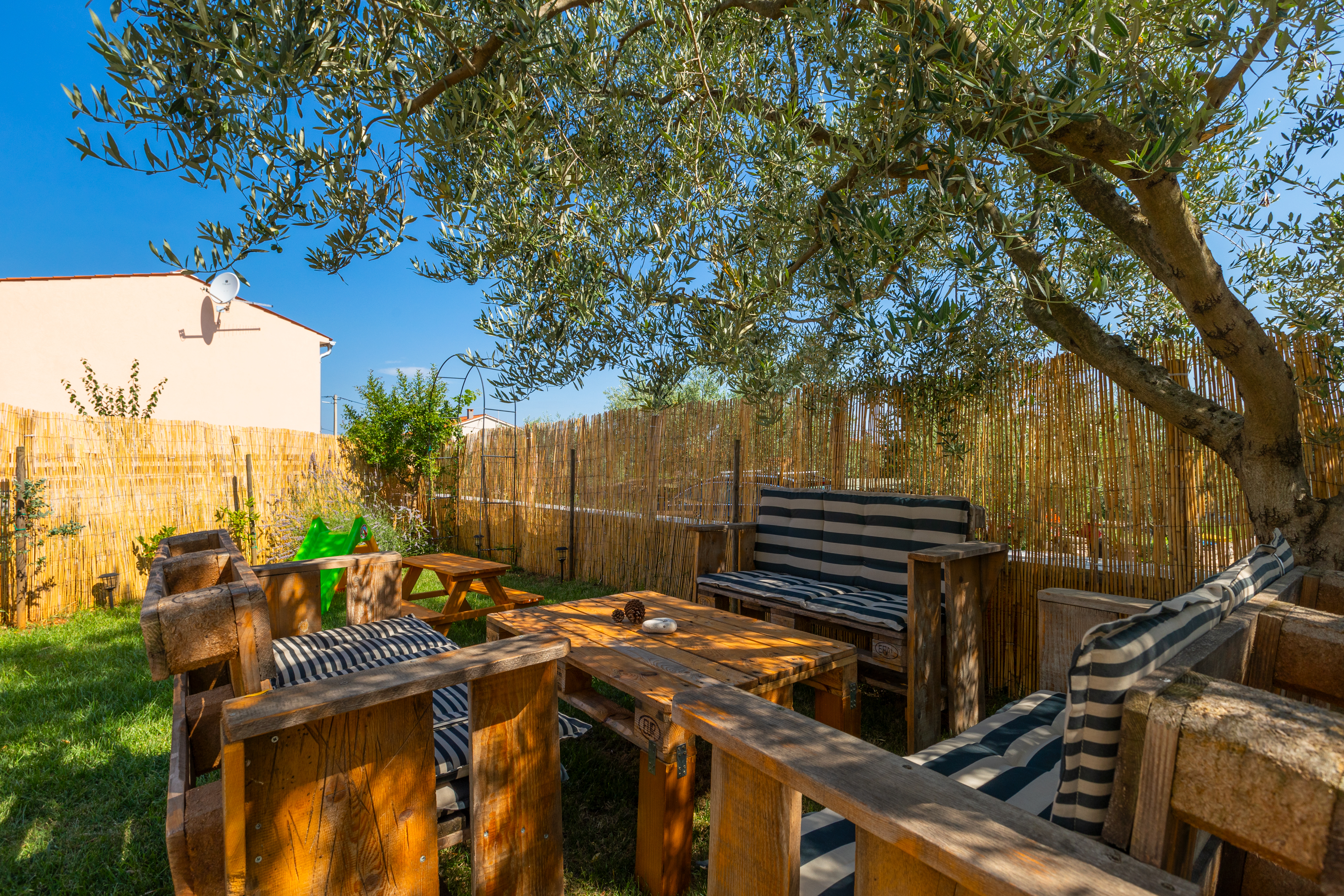 Casa familiare con giardino privato e vasca idromassaggio