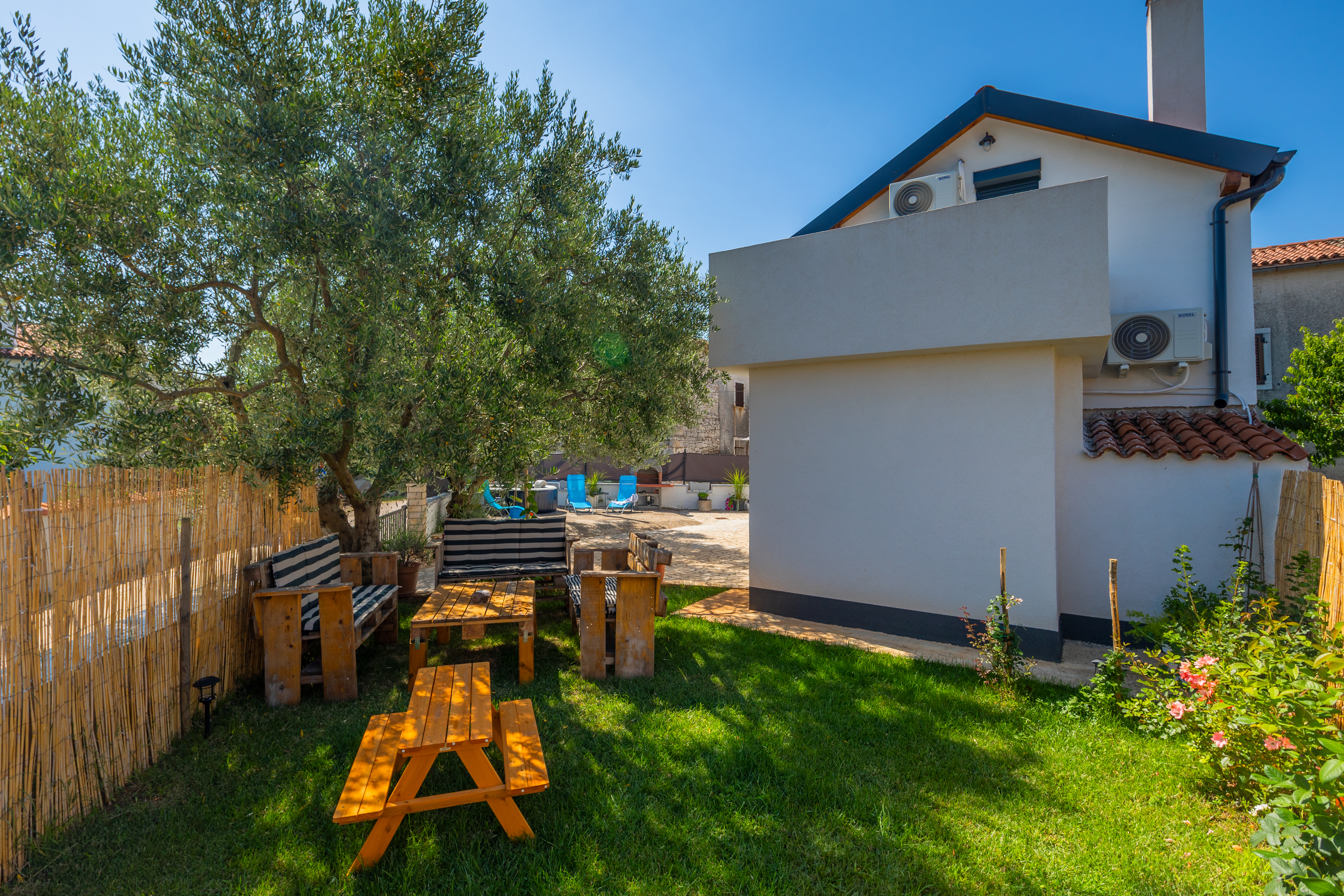 Casa familiare con giardino privato e vasca idromassaggio