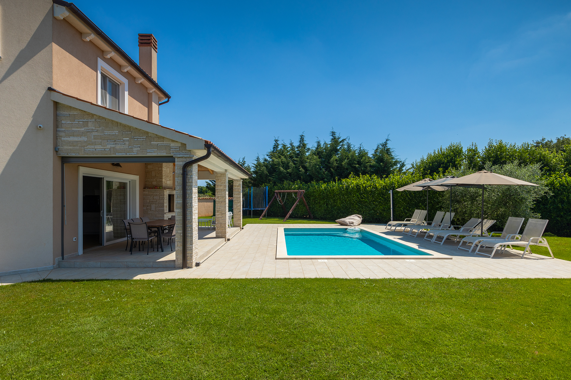 Gorgeous Villa Magica near Loborika