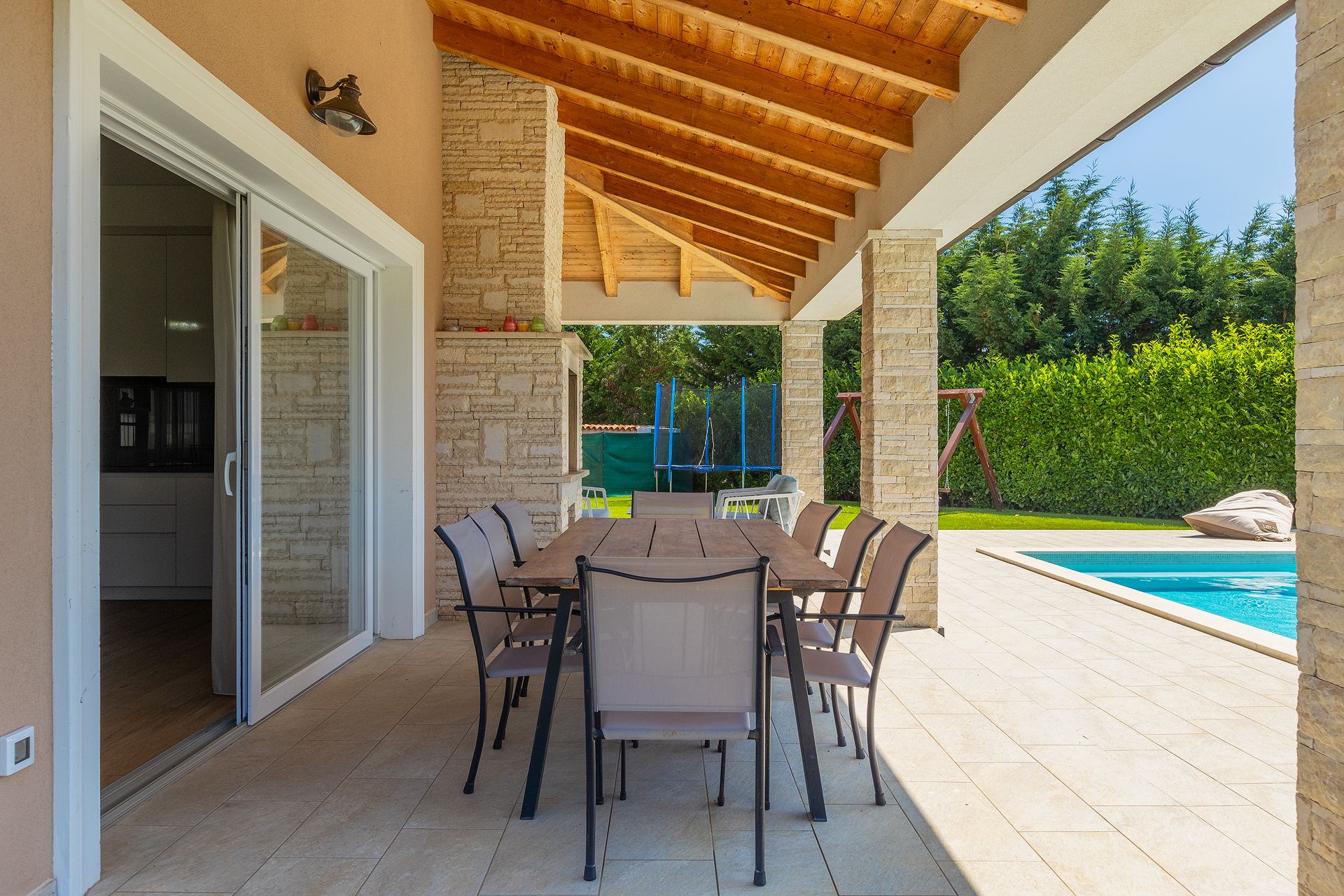 Gorgeous Villa Magica near Loborika