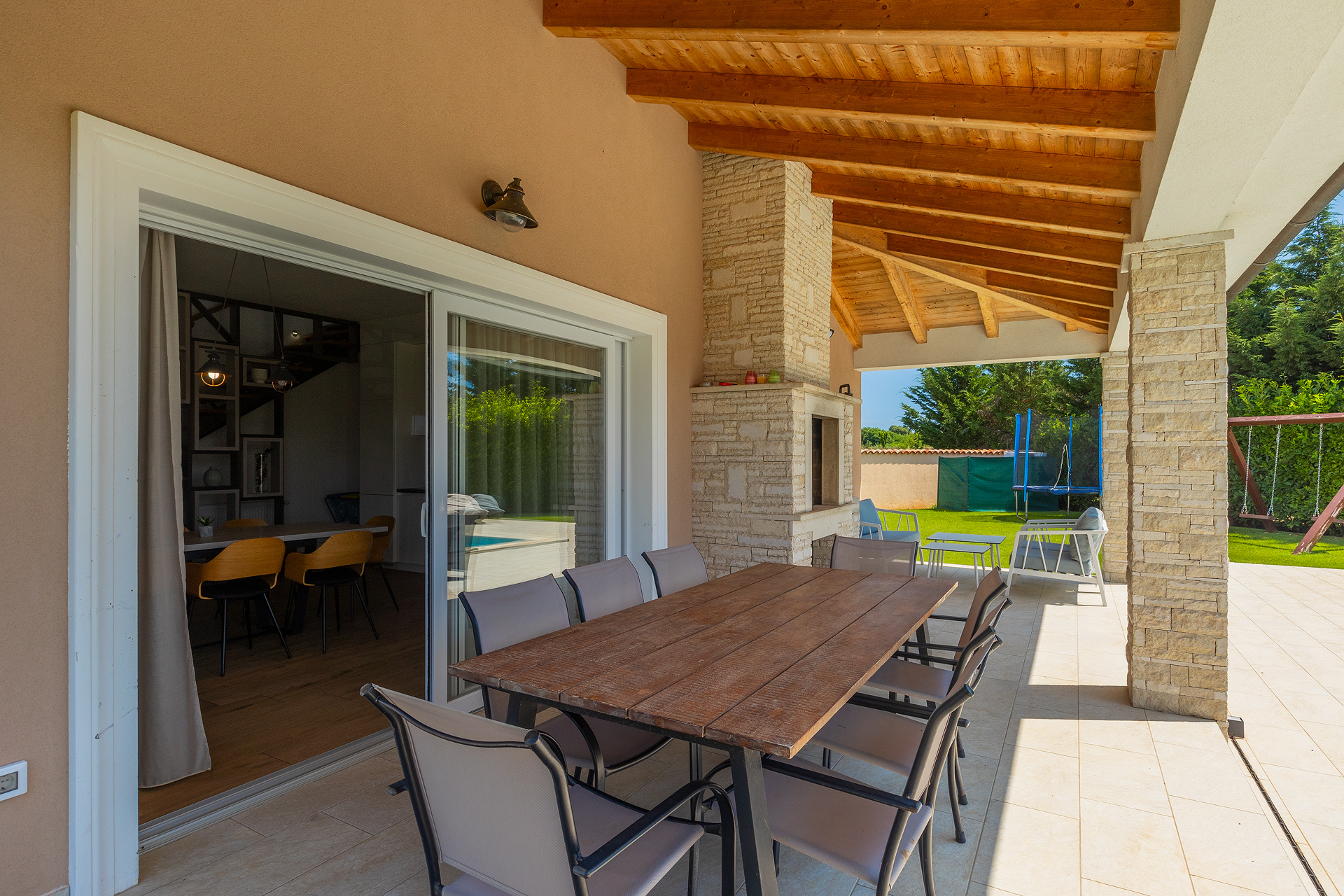 Gorgeous Villa Magica near Loborika