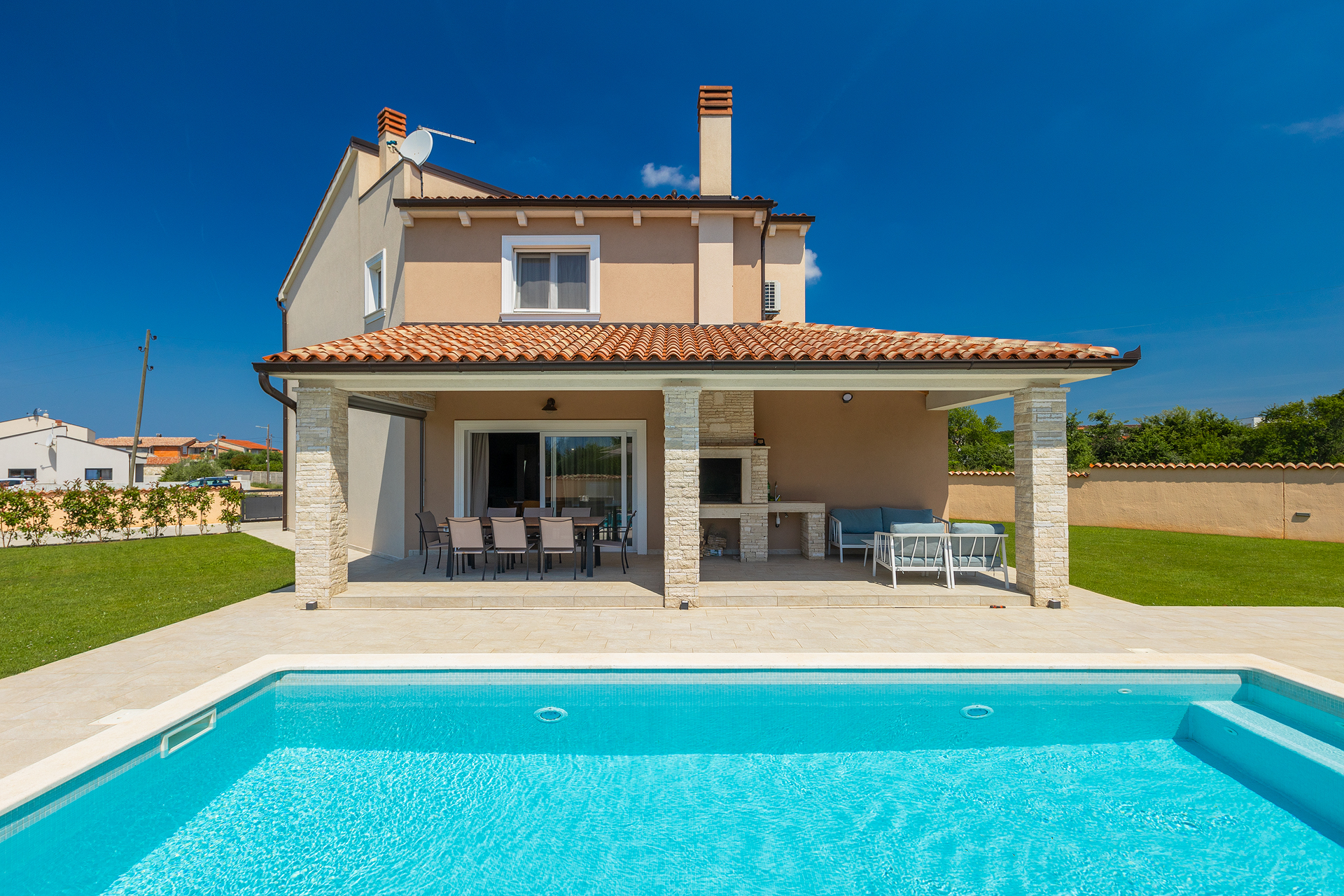 Gorgeous Villa Magica near Loborika