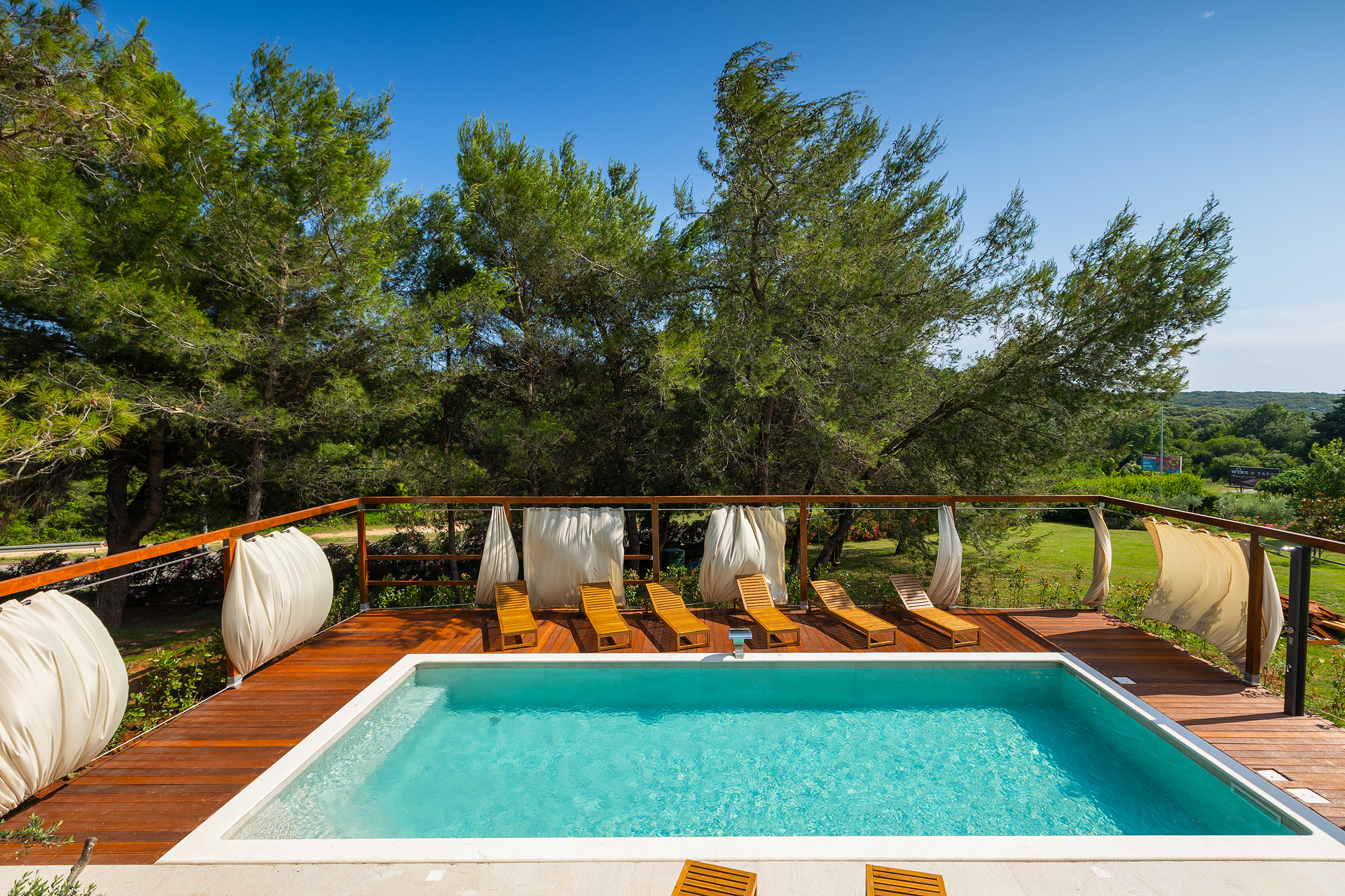 Prostrana obiteljska Villa s bazenom u Puli