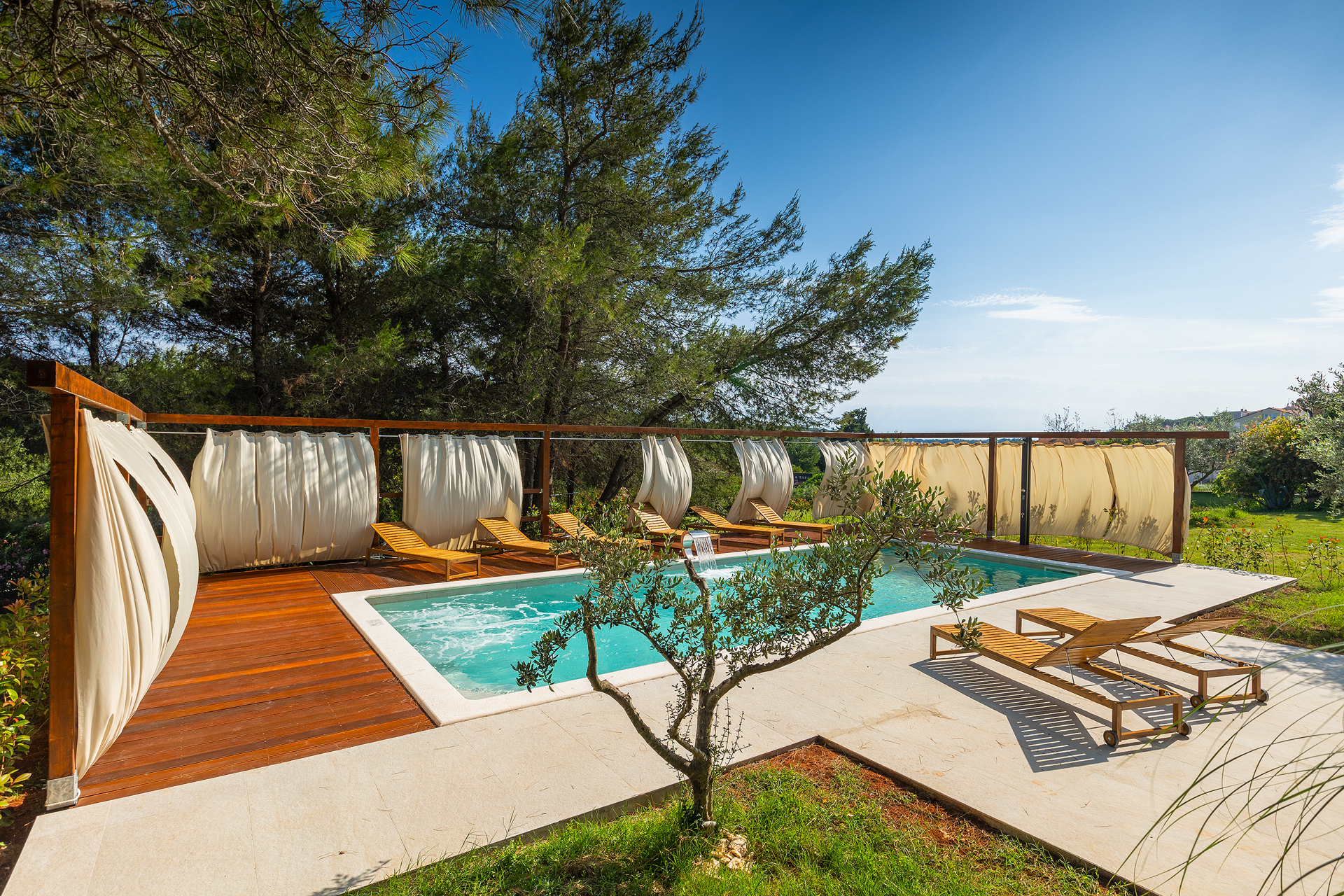 Prostrana obiteljska Villa s bazenom u Puli