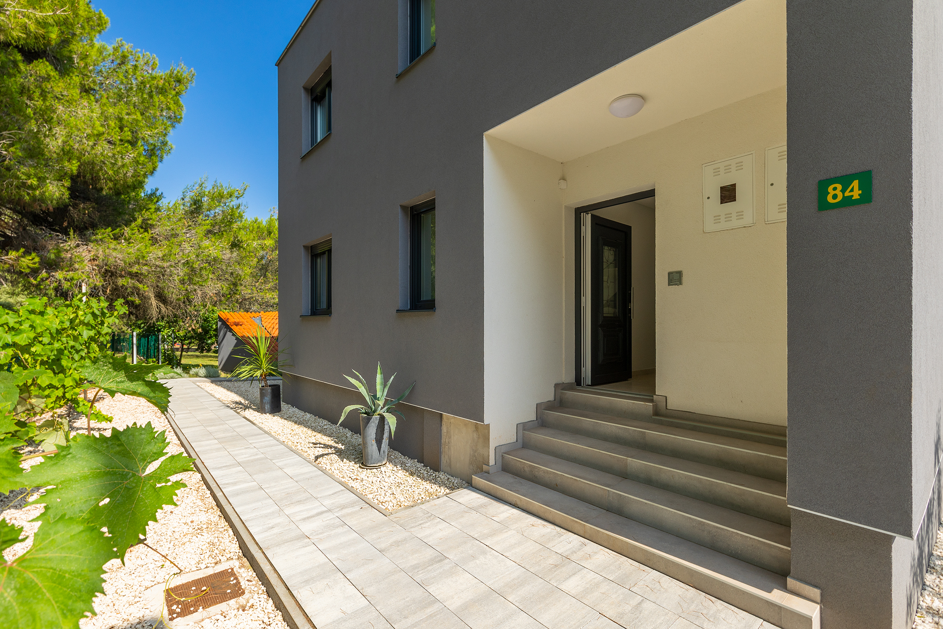 Prostrana obiteljska Villa s bazenom u Puli