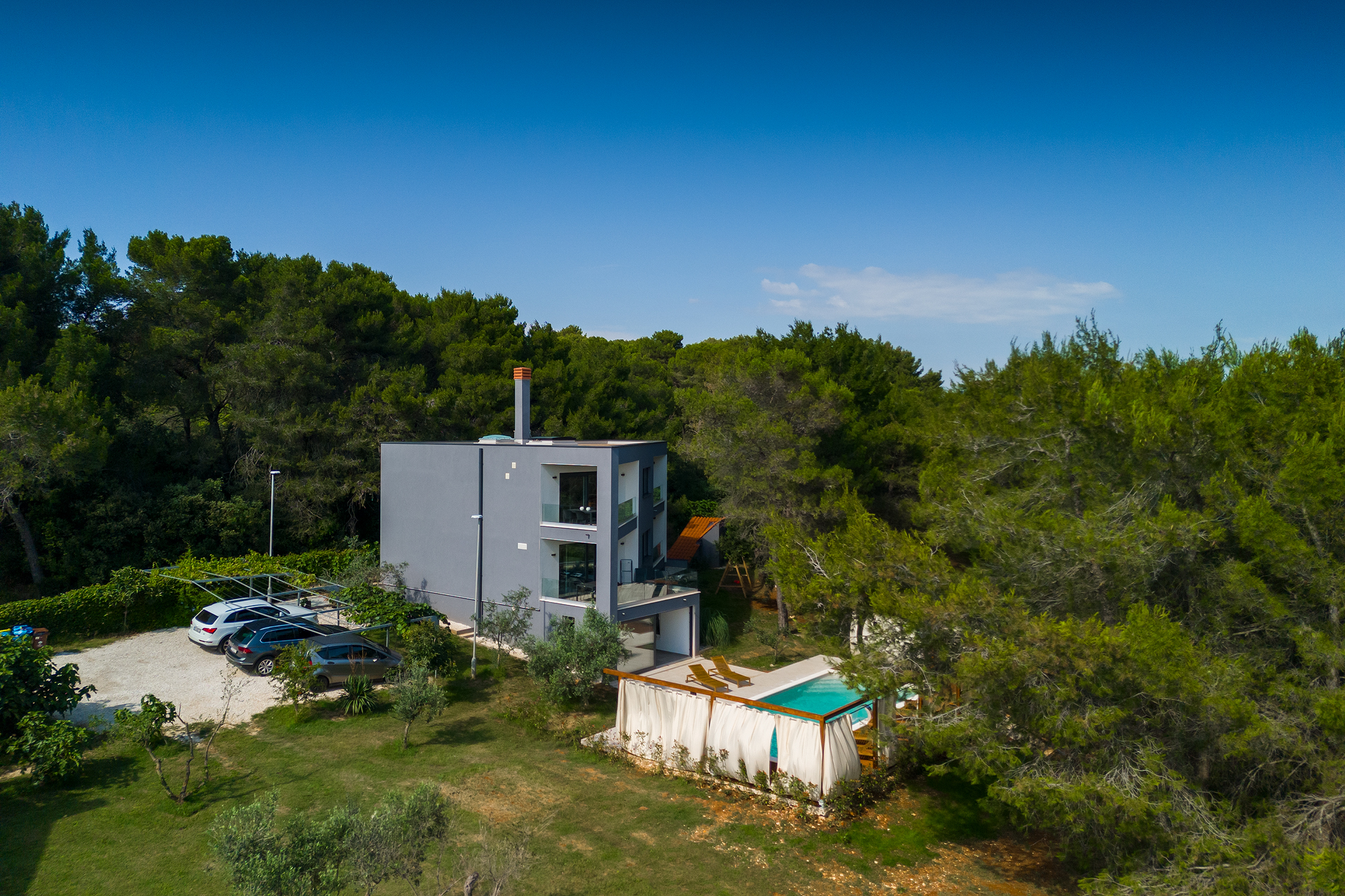 Prostrana obiteljska Villa s bazenom u Puli