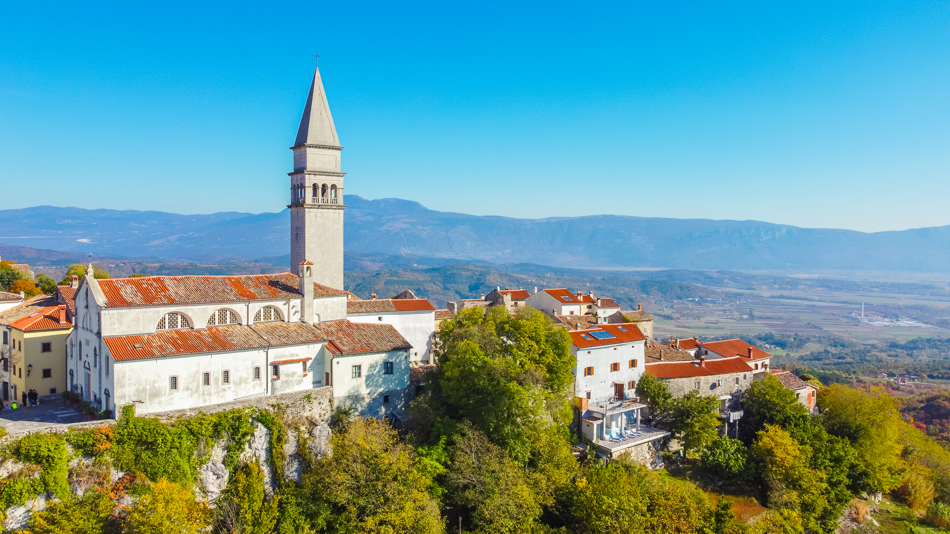 Appartamenti a Pićan con piscina e splendida vista