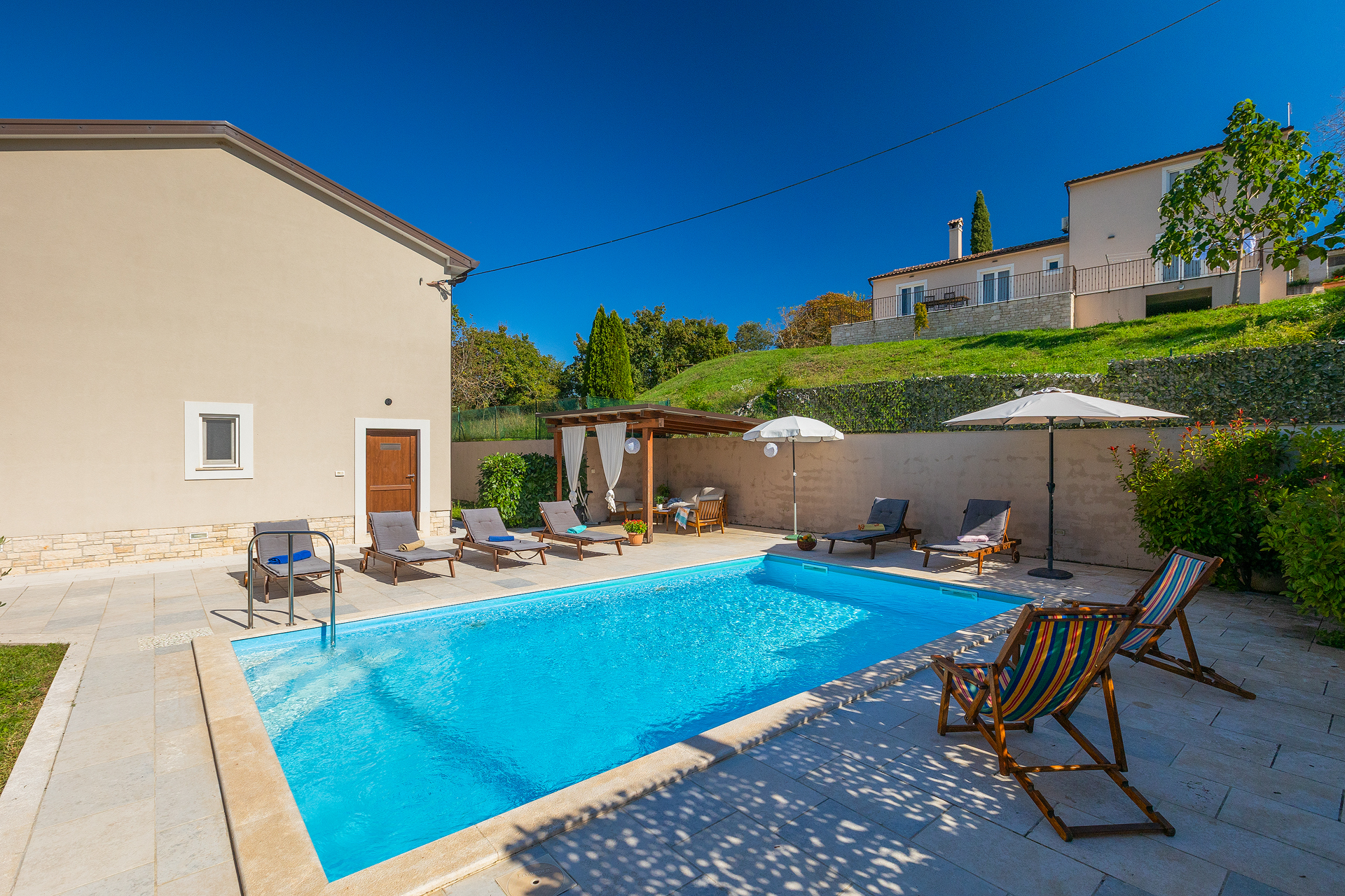Affascinante Villa Lasa con piscina per 6 persone