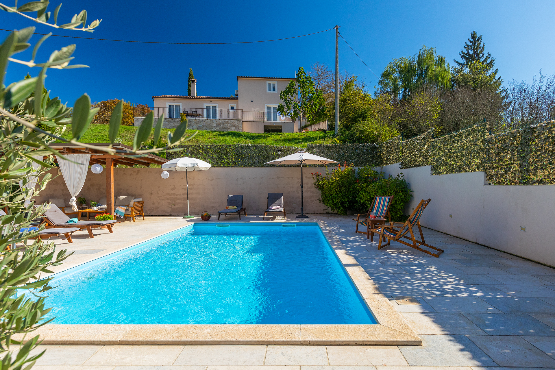 Affascinante Villa Lasa con piscina per 6 persone