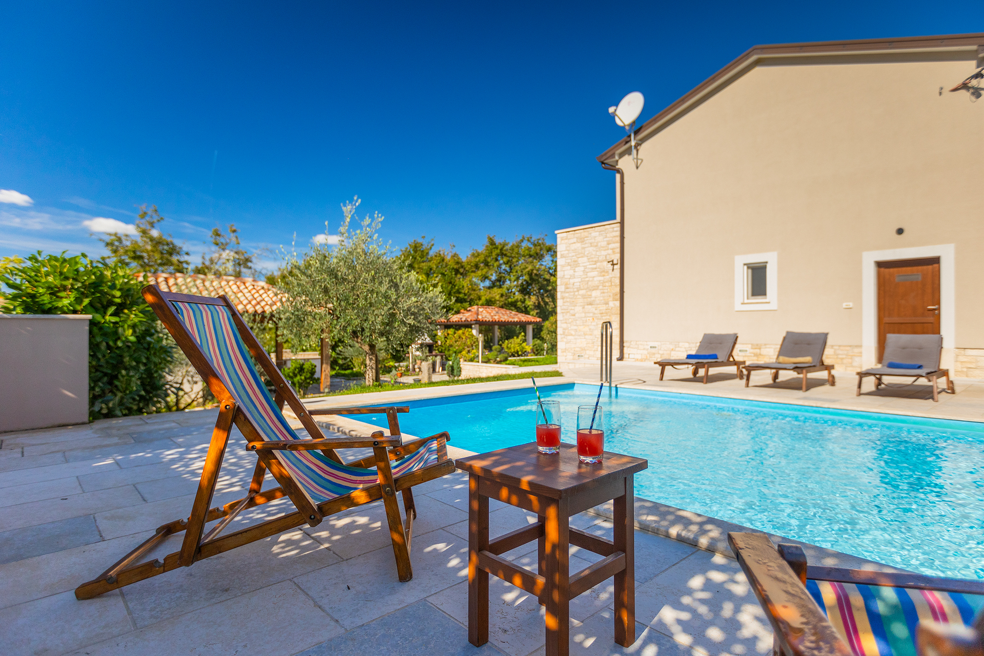 Affascinante Villa Lasa con piscina per 6 persone