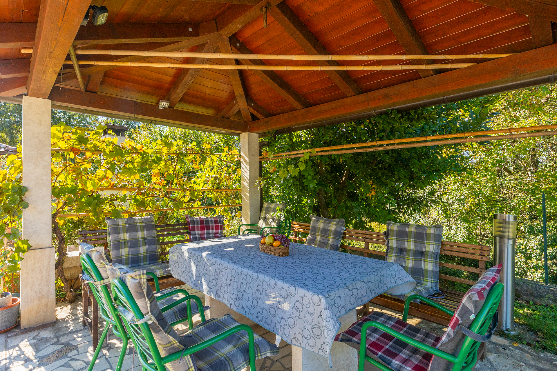 Affascinante Villa Lasa con piscina per 6 persone