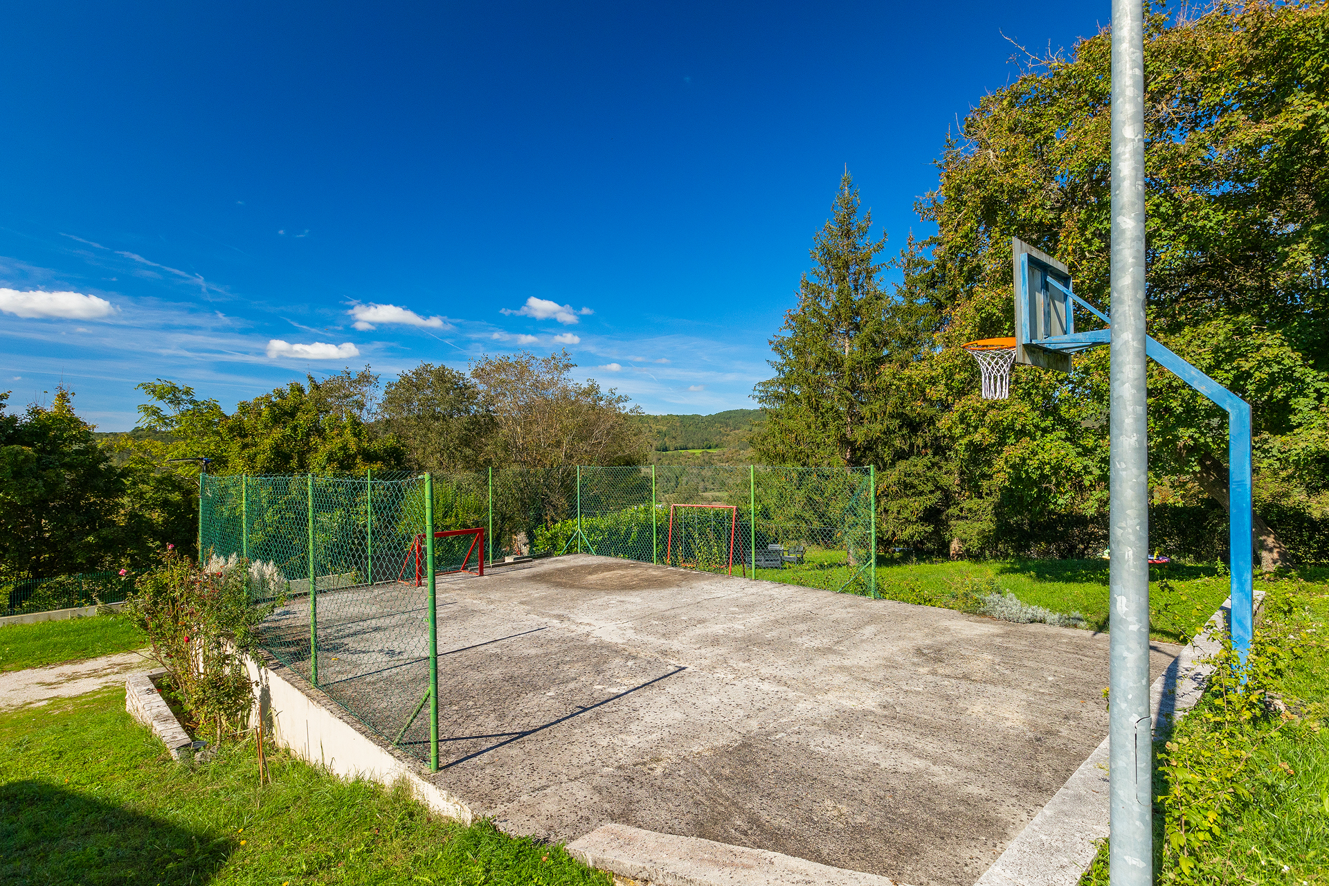 Affascinante Villa Lasa con piscina per 6 persone