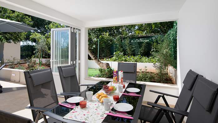 Villa Cvita in Šišan with private pool and summer kitchen, 22