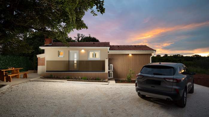 Villa Cvita in Šišan with private pool and summer kitchen, 27