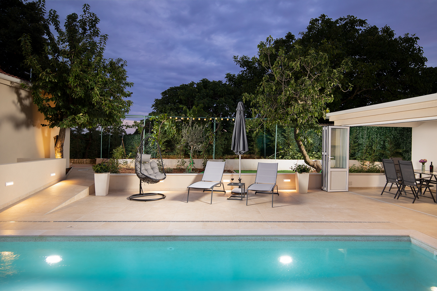 Villa Cvita in Šišan mit privatem Pool und Sommerküche