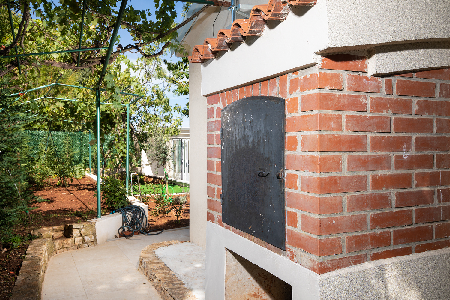 Villa Cvita in Šišan mit privatem Pool und Sommerküche