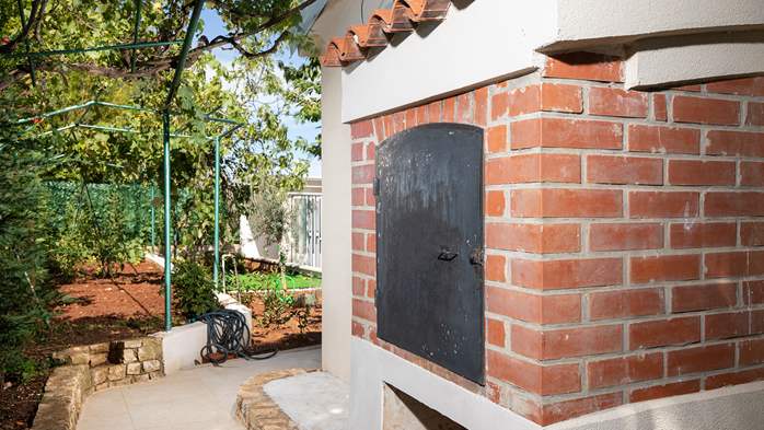 Villa Cvita in Šišan with private pool and summer kitchen, 16