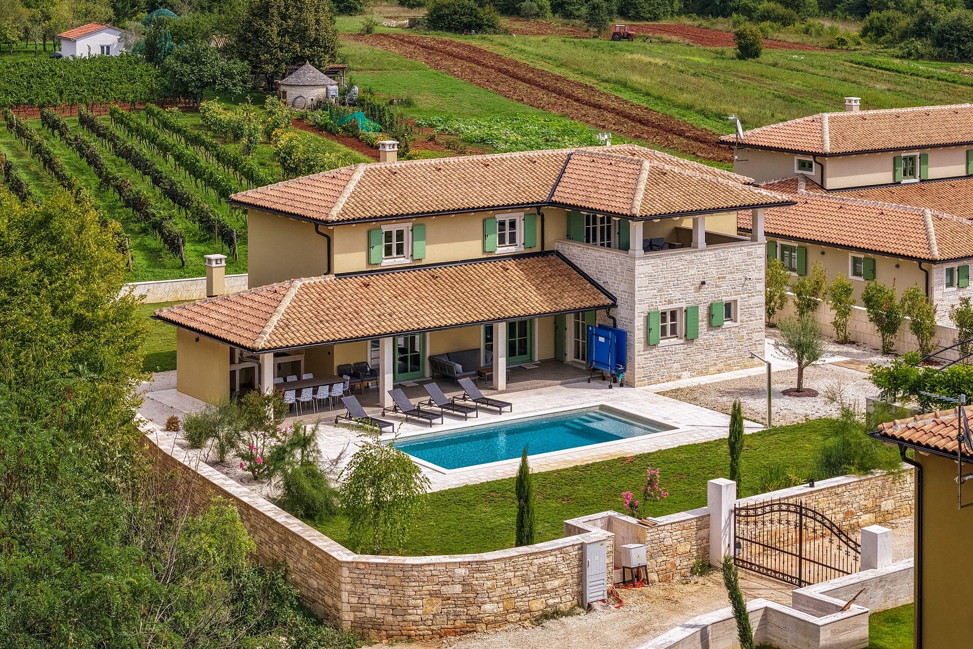 Villa Lunistra mit Pool und Tischtennis