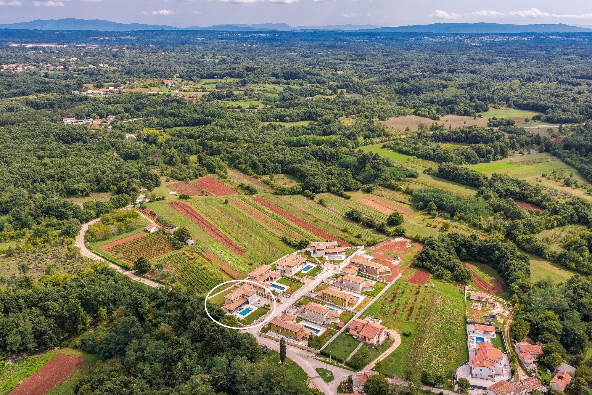 Villa Lunistra mit Pool und Tischtennis