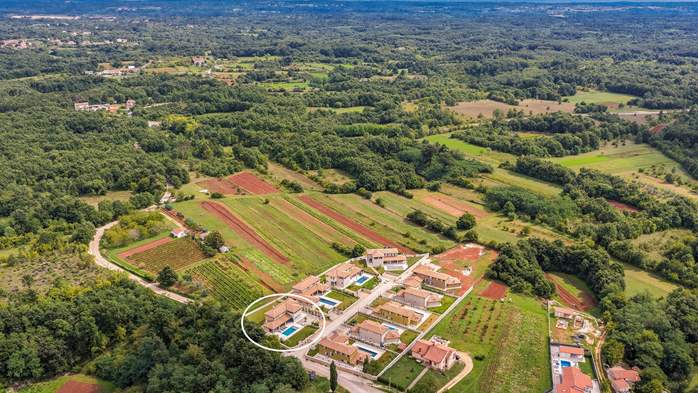 Vila Lunistra s bazenom i stolnim tenisom, 23