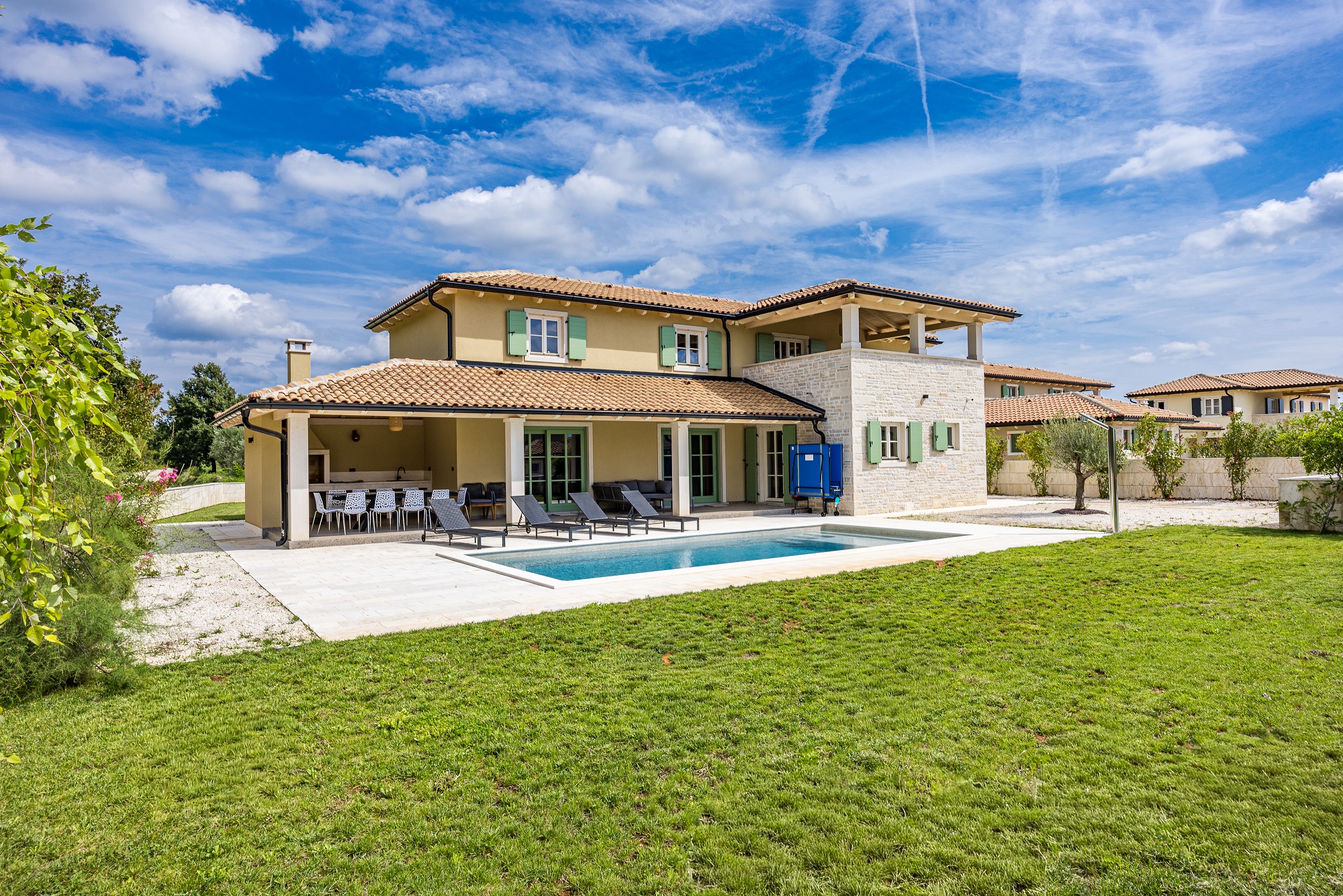 Villa Lunistra mit Pool und Tischtennis