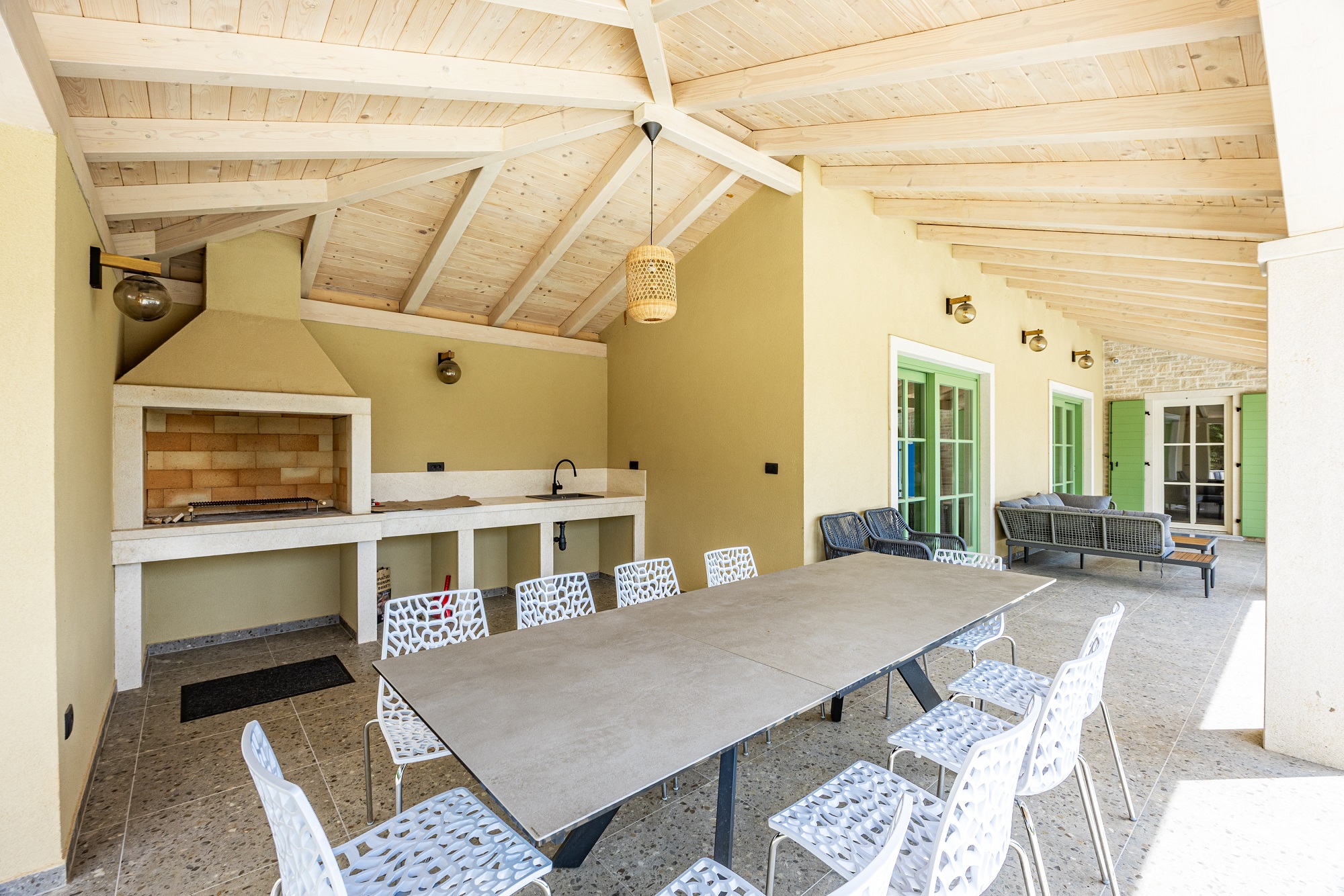 Villa Lunistra mit Pool und Tischtennis