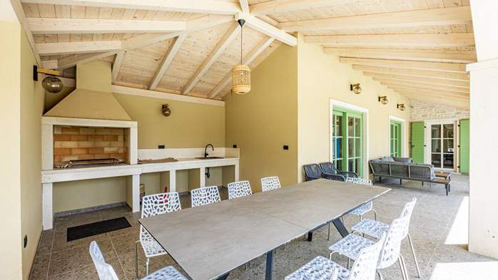 Villa Lunistra with pool and table tennis, 10