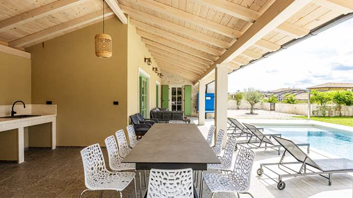 Villa Lunistra with pool and table tennis, 11