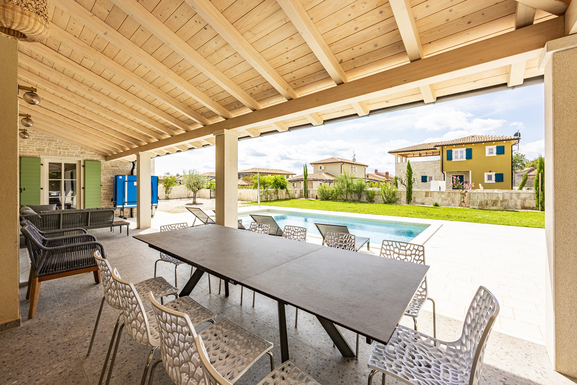 Villa Lunistra mit Pool und Tischtennis