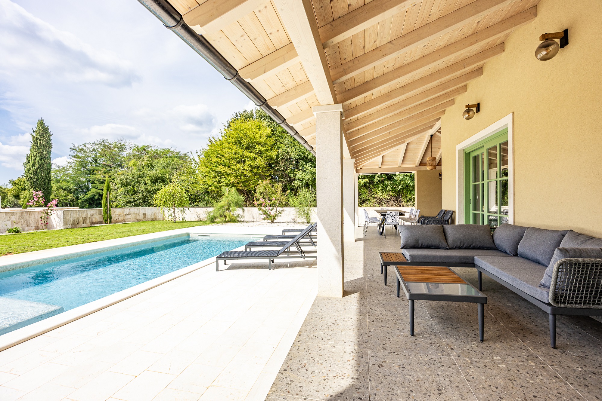 Villa Lunistra mit Pool und Tischtennis