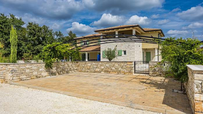 Villa Lunistra with pool and table tennis, 17