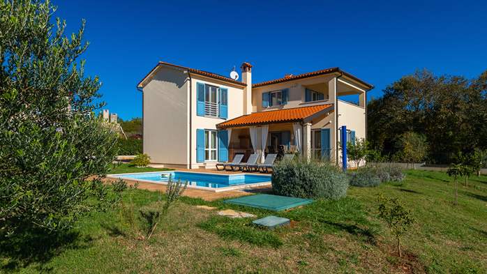 Villa Galiola near Rakalj for 6 people, 5