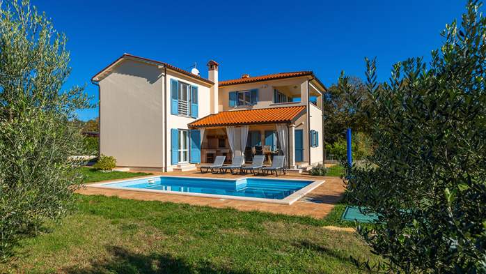 Villa Galiola near Rakalj for 6 people, 6