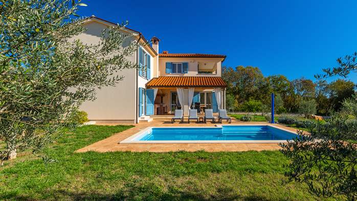 Villa Galiola near Rakalj for 6 people, 10