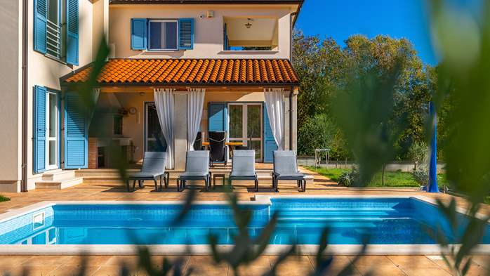 Villa Galiola near Rakalj for 6 people, 7