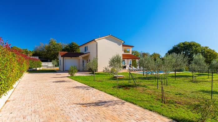 Villa Galiola near Rakalj for 6 people, 20