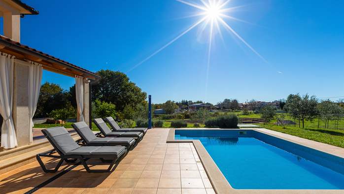 Villa Galiola near Rakalj for 6 people, 4