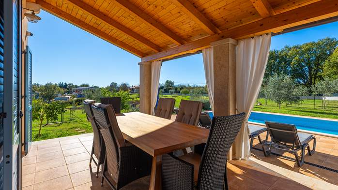 Villa Galiola near Rakalj for 6 people, 15