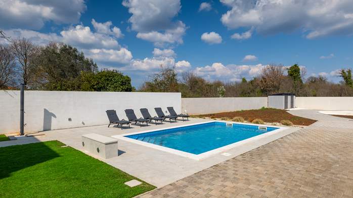 Appartamento in una tranquilla zona di campagna con piscina, 22