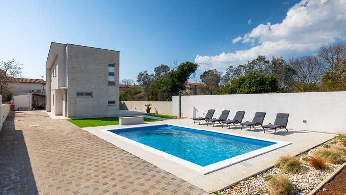 Appartamento in una tranquilla zona di campagna con piscina, 21