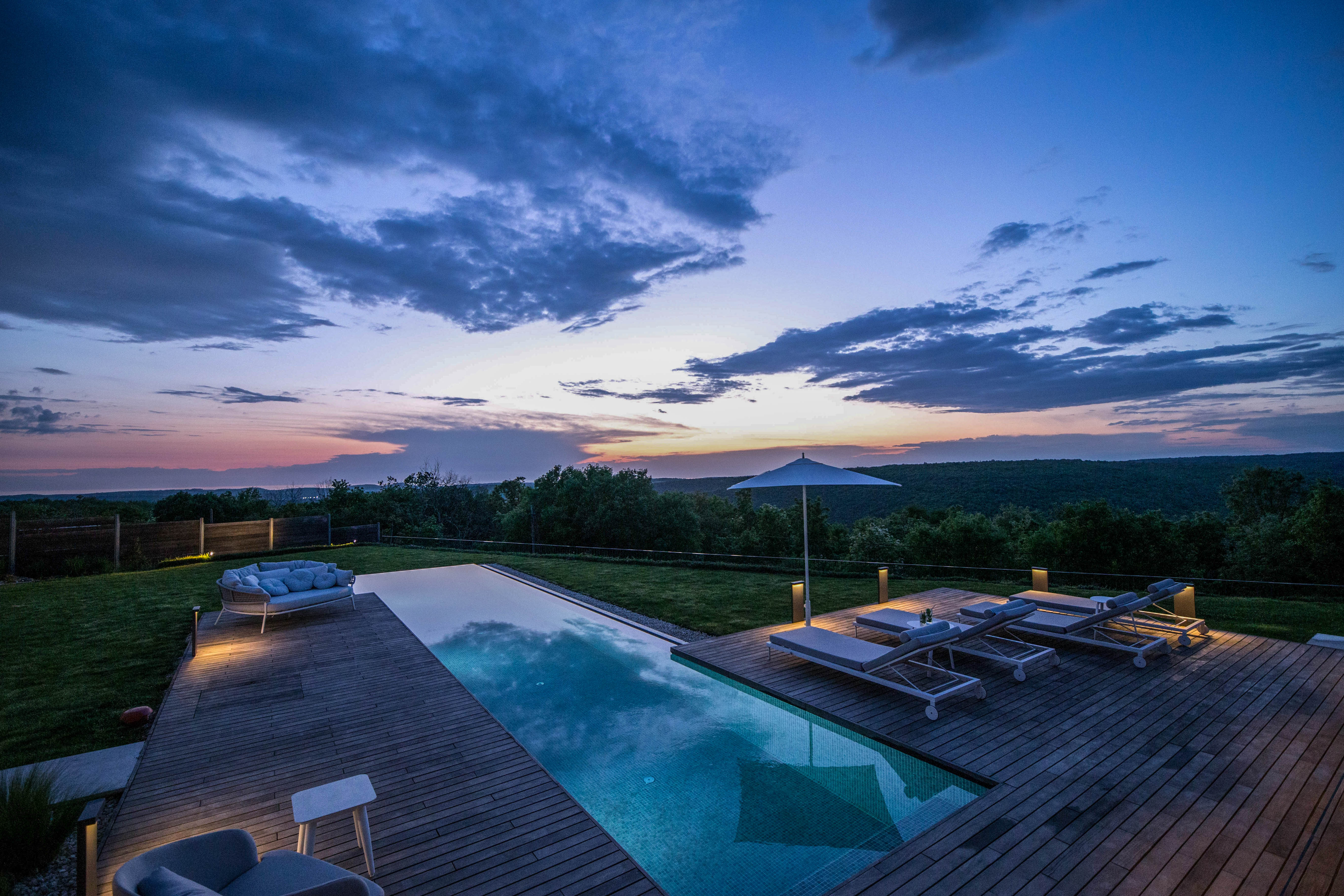 Villa di lusso per vacanze con piscina privata, jacuzzi e sauna.