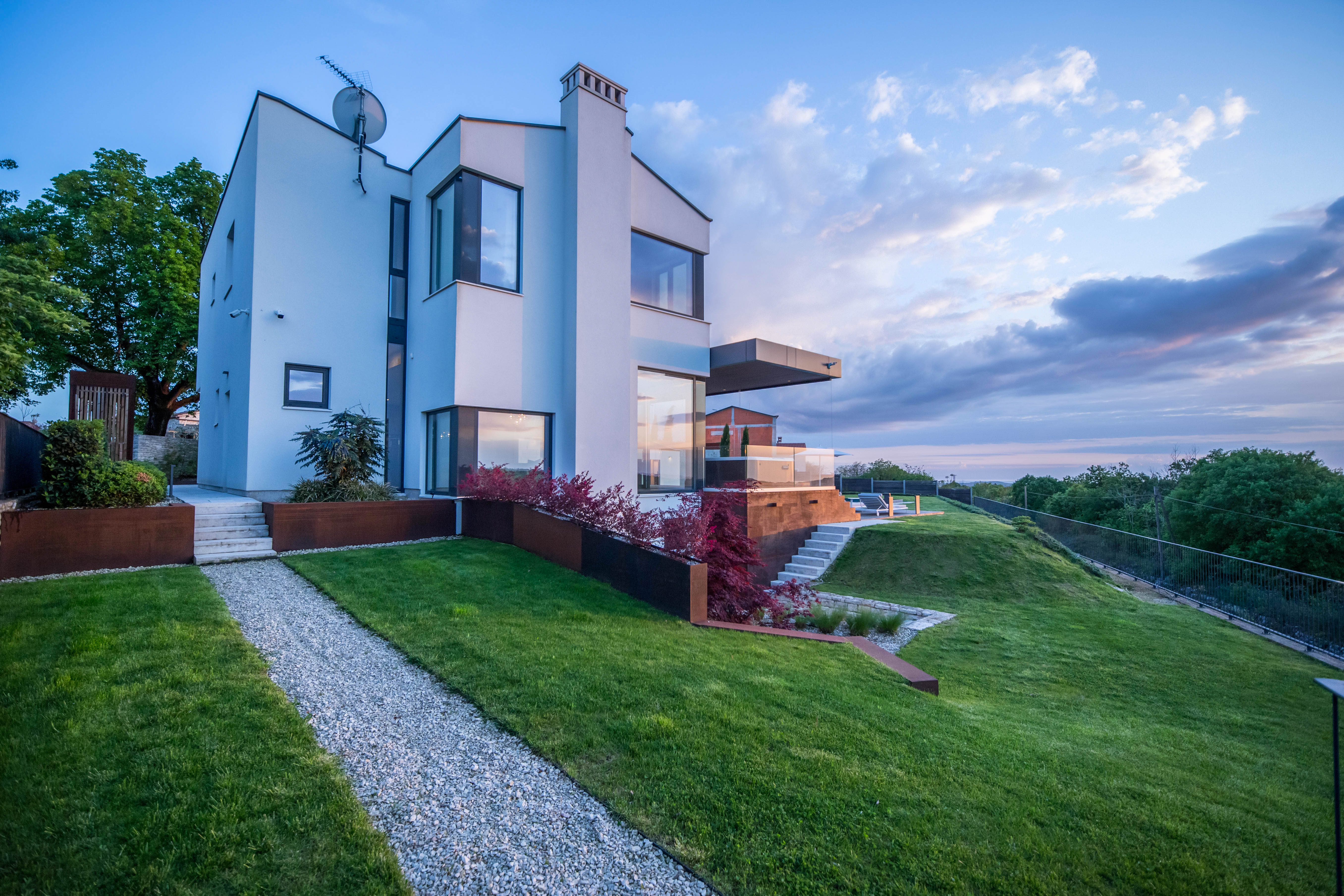 Villa di lusso per vacanze con piscina privata, jacuzzi e sauna.