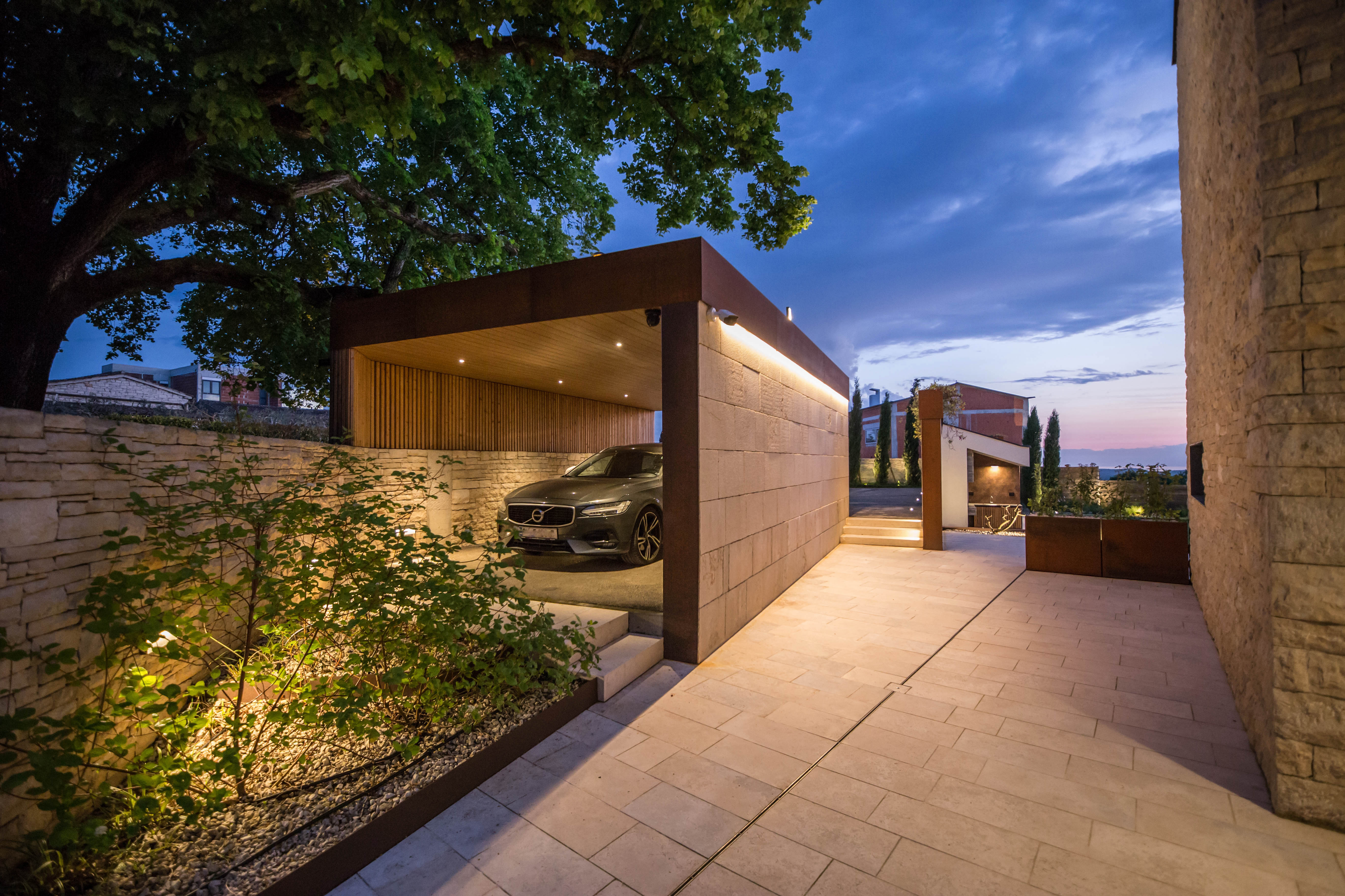 Villa di lusso per vacanze con piscina privata, jacuzzi e sauna.