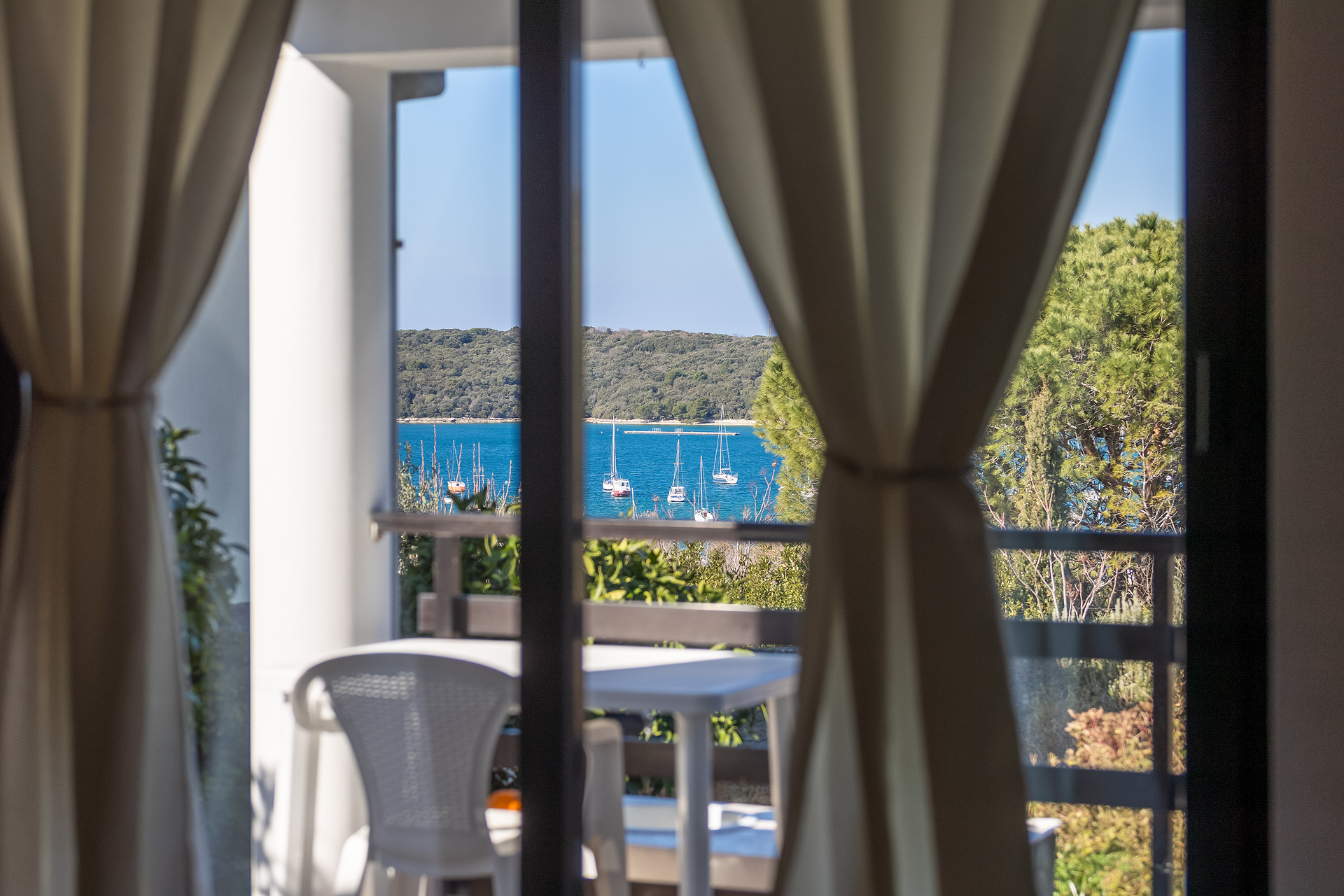 Inviting private house in Banjole, surrounded by a unique garden